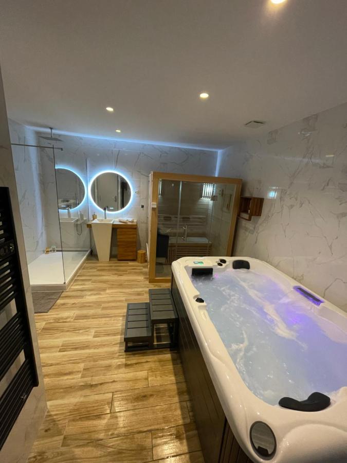 Luxury Spa Vallon Vallon-Pont-dʼArc Exterior foto