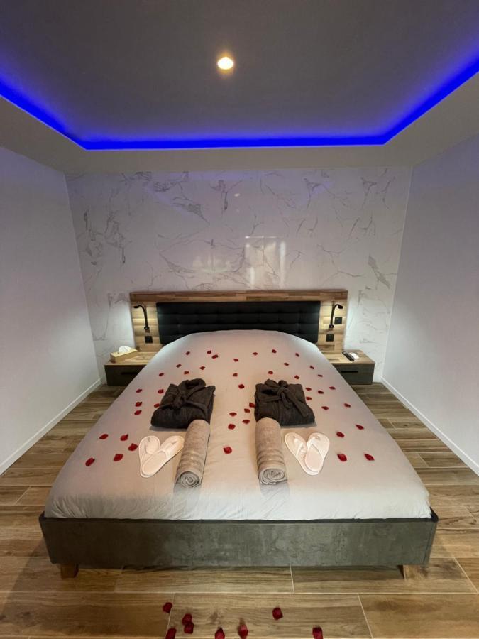 Luxury Spa Vallon Vallon-Pont-dʼArc Exterior foto